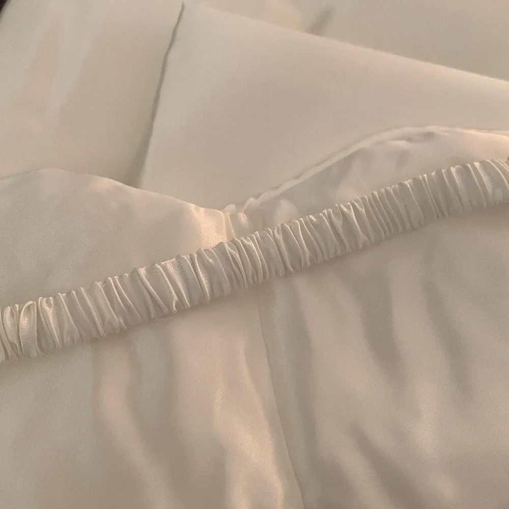 Satin pillowcases and eye mask - Picture 5 of 9